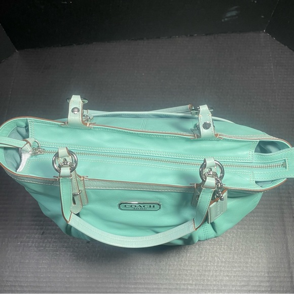 VTG Gorgeous Coach Leather Tote Robin’s Egg/Tiffany Blue NEAR PERFECT IMO Read! - Picture 7 of 16